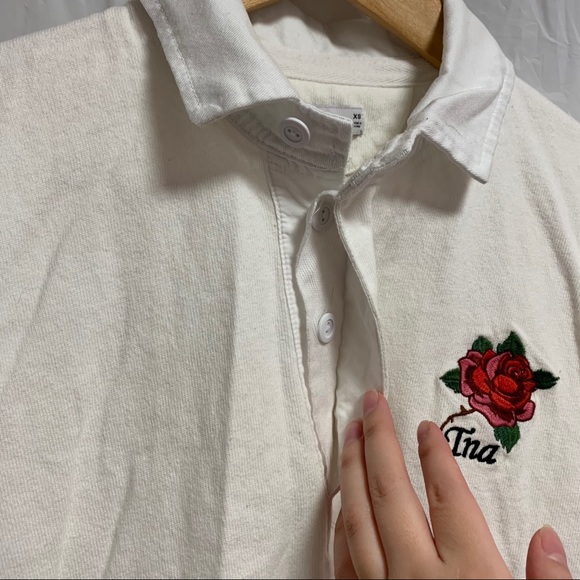 Aritzia TNA Covenham Longsleeve White Polo T-Shirt - Picture 3 of 10